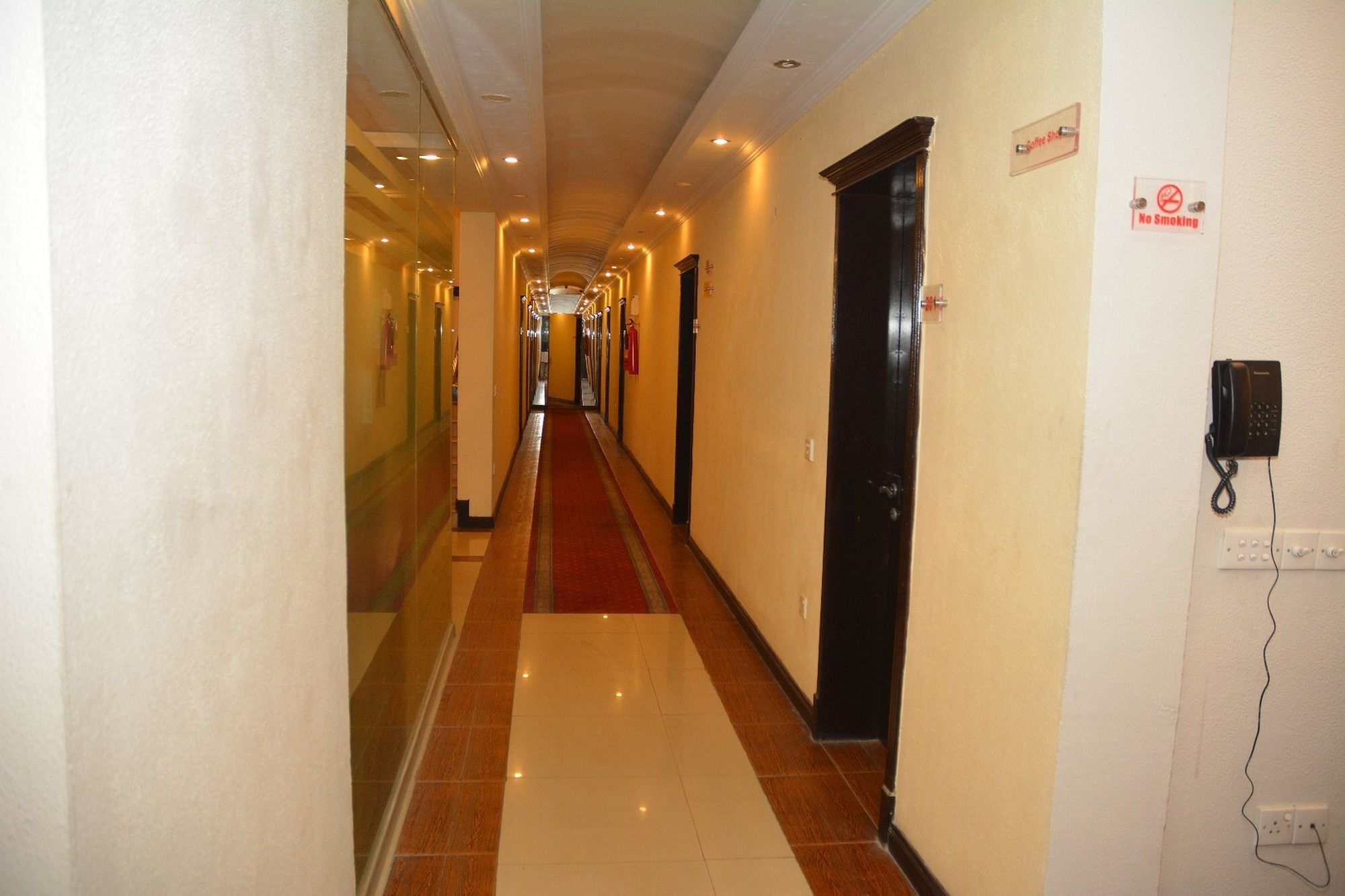 איסלמאבד Shangrila Resort Hotel מראה חיצוני תמונה