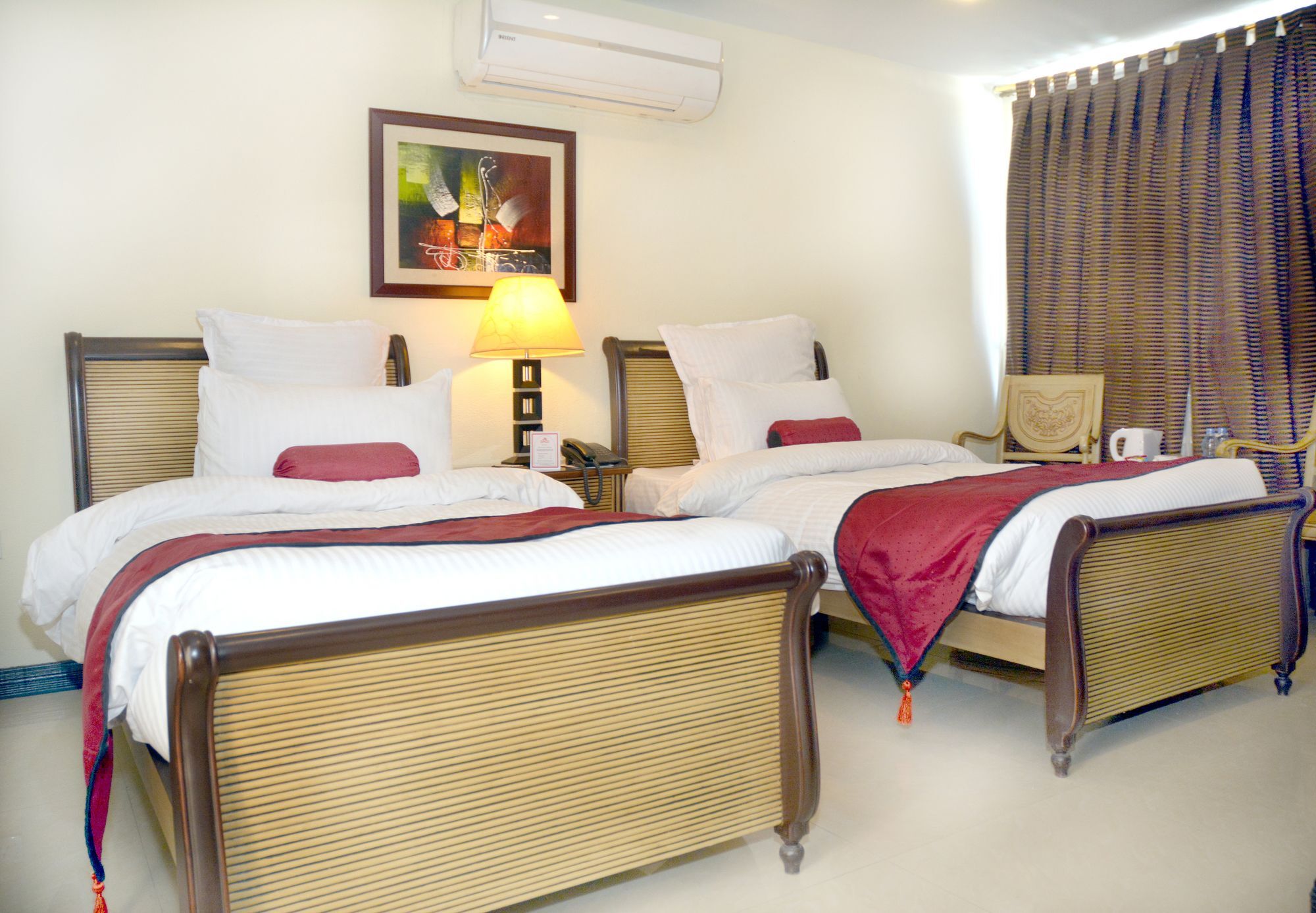 איסלמאבד Shangrila Resort Hotel מראה חיצוני תמונה